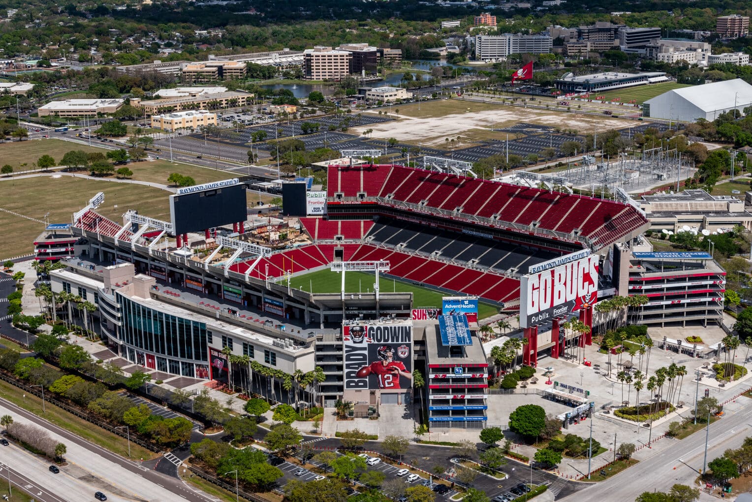 Best seats at the Raymond James Stadium for sports and concerts