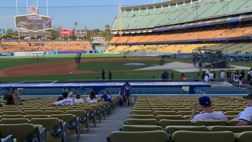 Best seats at the Dodger Stadium - Field Level Shade Dodger Stadium 1024x576